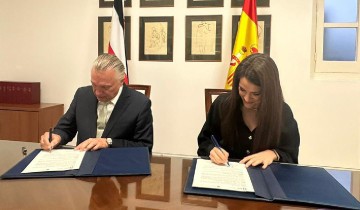 Firma del convenio con el Ministerio de Relaciones Exteriores de Costa Rica