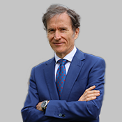 MIGUEL_COSTALES_FONDO_GRIS